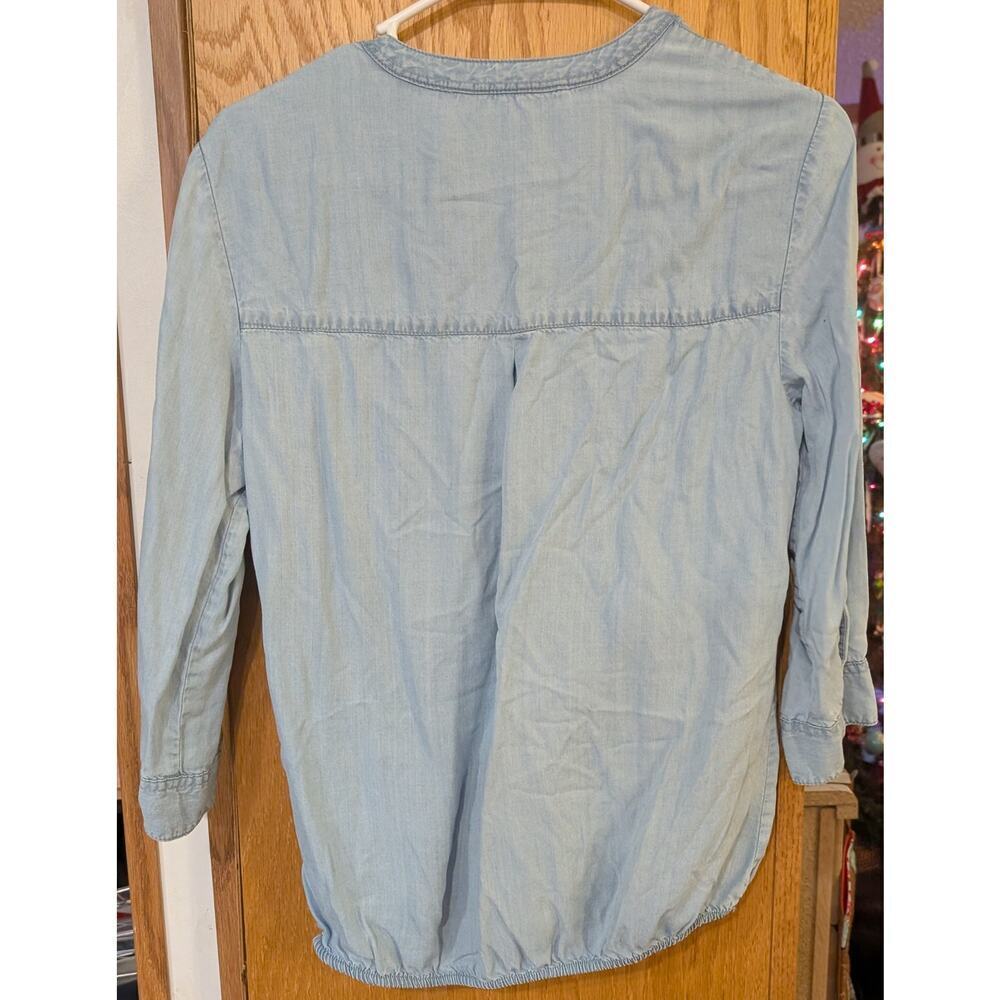đŚWomen's 6 Denim by F & F Shirt - Picture 2 of 4